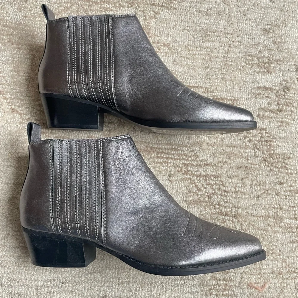 Botkier Texas Western Silver Ankle Boots Booties 9.5 - Picture 3 of 7